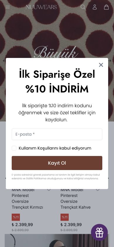 Nuuwears mobil web sitesinin görünümü
